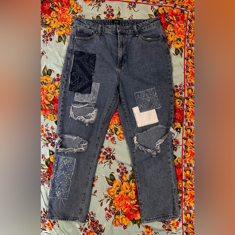 Simply Social Distressed Patchwork Jeans Women's Size 13/31 Medium Wash Denim